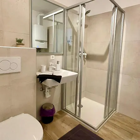 Stilvolles Und Ruhiges Apartment Linz